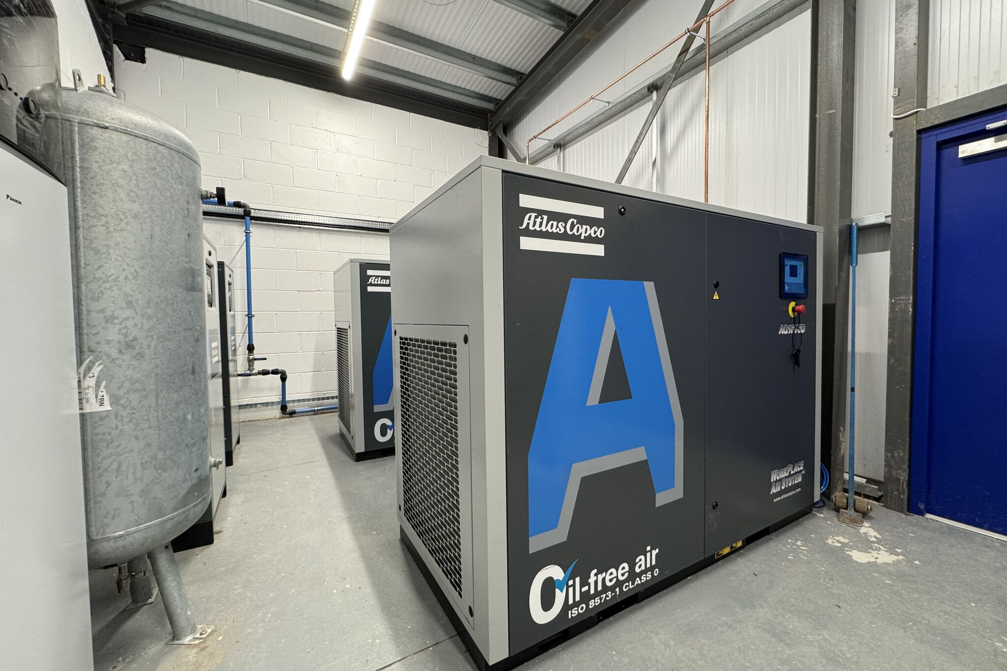Delivering a Class 0 Oil-Free System for a Cleanroom Facility