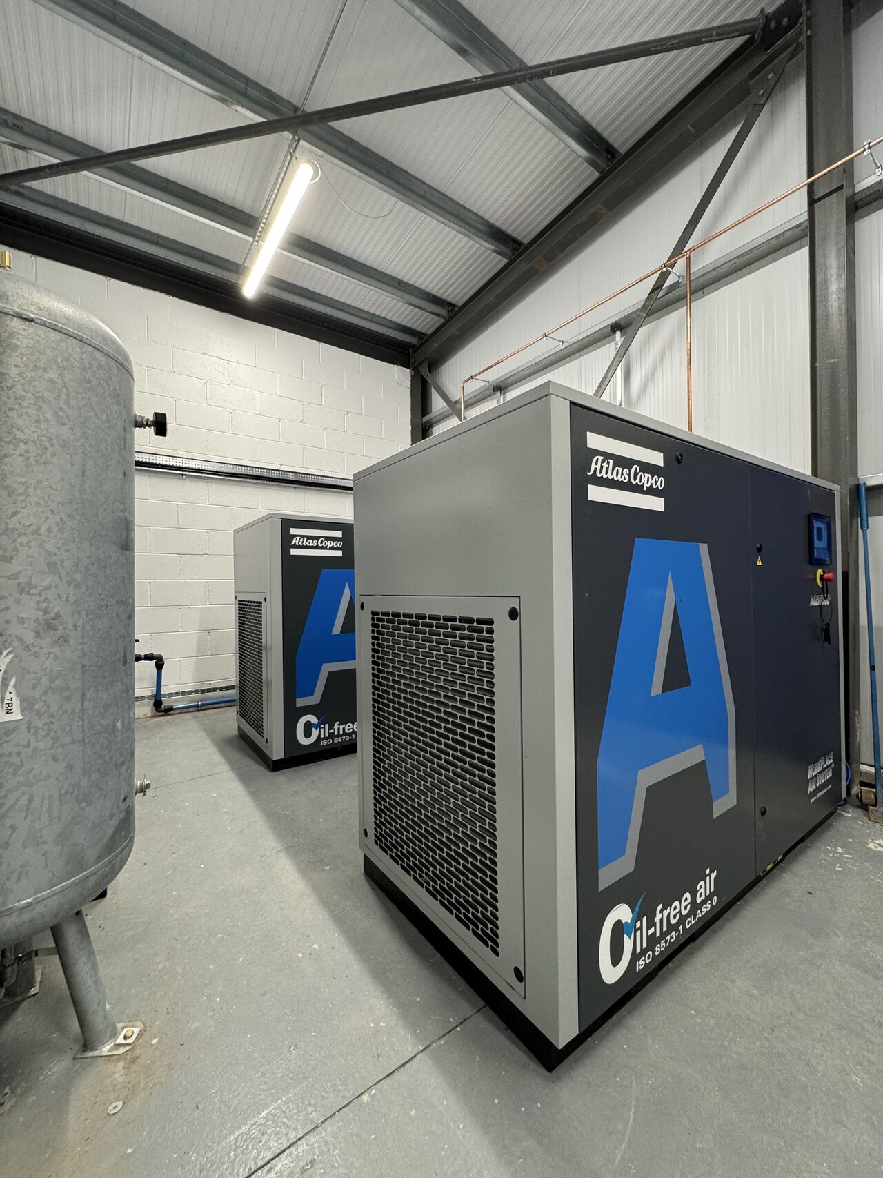Delivering a Class 0 Oil-Free System for a Cleanroom Facility